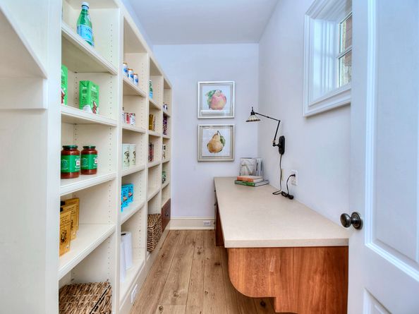 14 Mayflower Parkway, Westport CT 06880