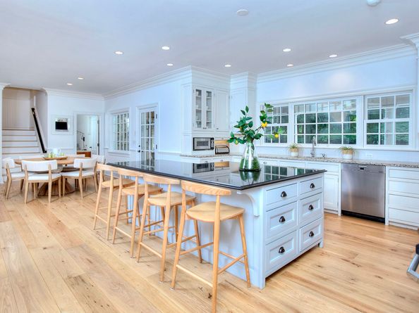 14 Mayflower Parkway, Westport CT 06880