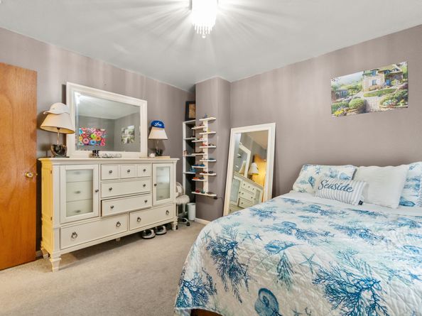 30 Hi Barlow Road, Newtown CT 06470