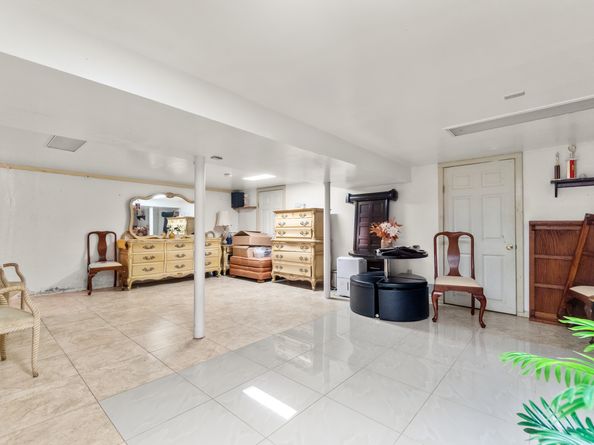 30 Hi Barlow Road, Newtown CT 06470