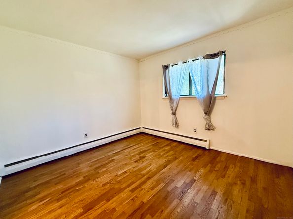 27 Stonecrop Road, Norwalk CT 06851