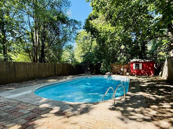 27 Stonecrop Road, Norwalk CT 06851