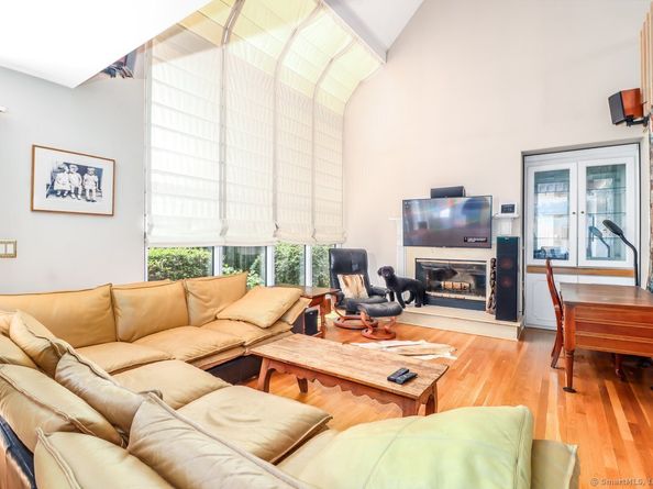 230 New Canaan Avenue APT 2, Norwalk CT 06850