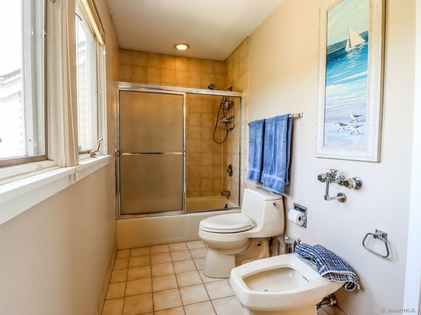 230 New Canaan Avenue APT 2, Norwalk CT 06850