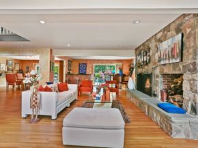 8 Hedgerow Common, Weston CT 06883