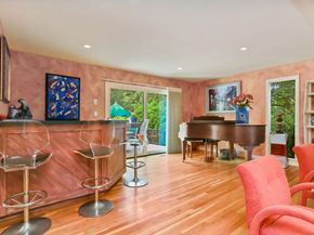 8 Hedgerow Common, Weston CT 06883