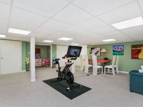8 Hedgerow Common, Weston CT 06883