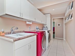 8 Hedgerow Common, Weston CT 06883