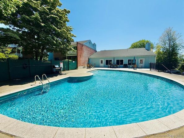 13 Hills Lane 13, Westport CT 06880