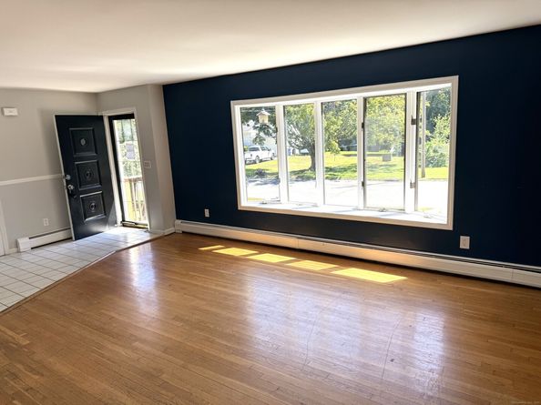 33 Manor Drive, Trumbull CT 06611