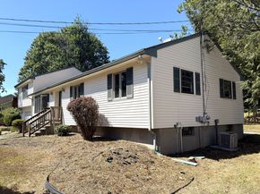 33 Manor Drive, Trumbull CT 06611