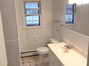 33 Manor Drive, Trumbull CT 06611