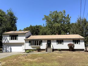 33 Manor Drive, Trumbull CT 06611