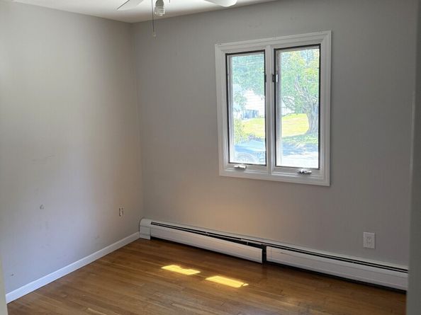 33 Manor Drive, Trumbull CT 06611