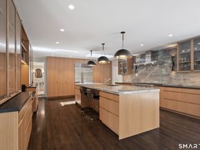25 Father Peters Lane, New Canaan CT 06840