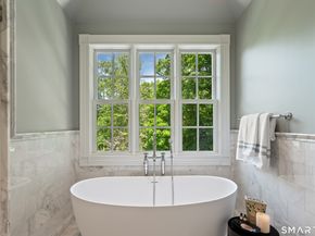 25 Father Peters Lane, New Canaan CT 06840