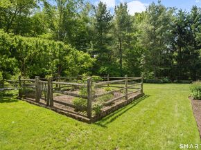 25 Father Peters Lane, New Canaan CT 06840