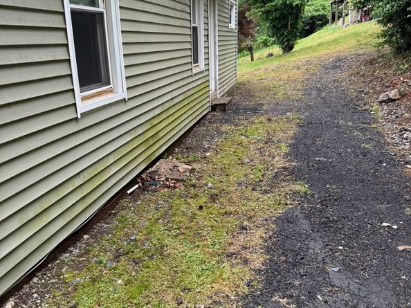 571 River Road, Shelton CT 06484