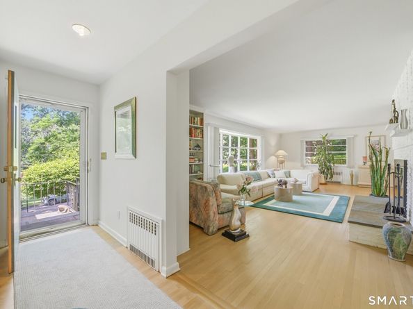10 Joan Road, Stamford CT 06905