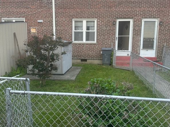 Bld 35 Court D Court 133, Bridgeport CT 06610