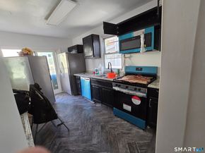 98 Cowles Street, Bridgeport CT 06607