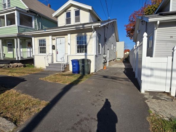 98 Cowles Street, Bridgeport CT 06607