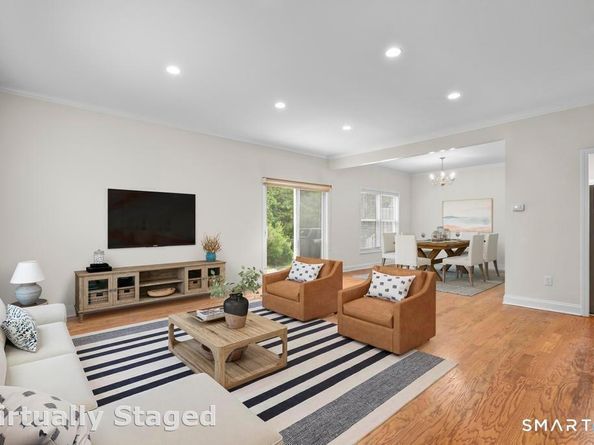 78 Village Court 78, Wilton CT 06897