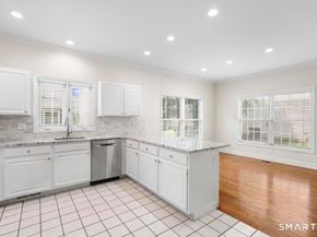 78 Village Court 78, Wilton CT 06897