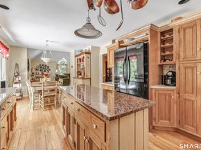 995 Beaver Dam Road, Stratford CT 06614
