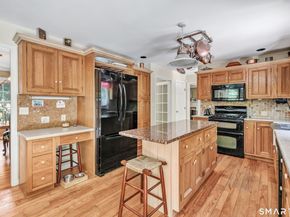 995 Beaver Dam Road, Stratford CT 06614