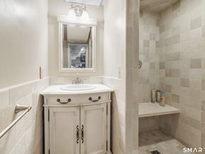 995 Beaver Dam Road, Stratford CT 06614