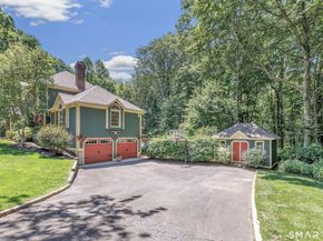 995 Beaver Dam Road, Stratford CT 06614