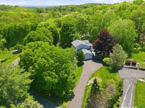2 Judith Drive, Danbury CT 06811