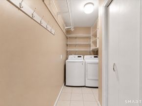 2 Judith Drive, Danbury CT 06811