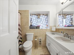 2 Judith Drive, Danbury CT 06811