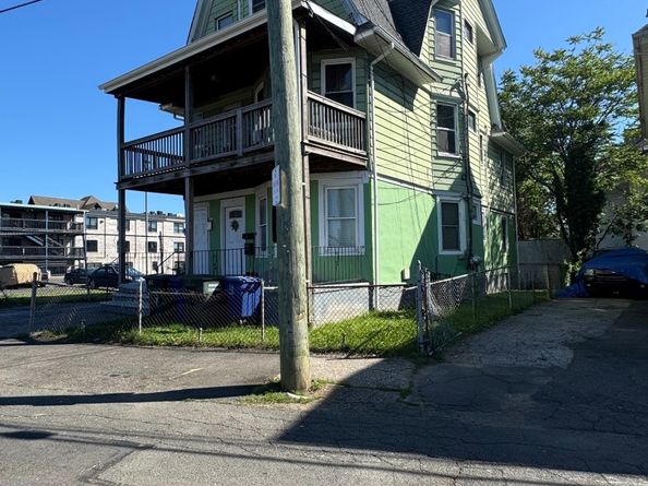 111 Calhoun Place, Bridgeport CT 06606