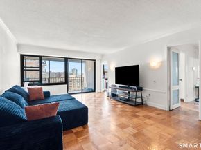 44 Strawberry Hill Avenue 8K, Stamford CT 06902