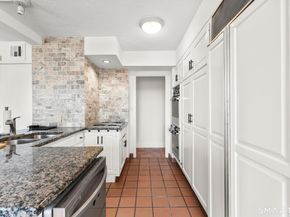 44 Strawberry Hill Avenue 8K, Stamford CT 06902