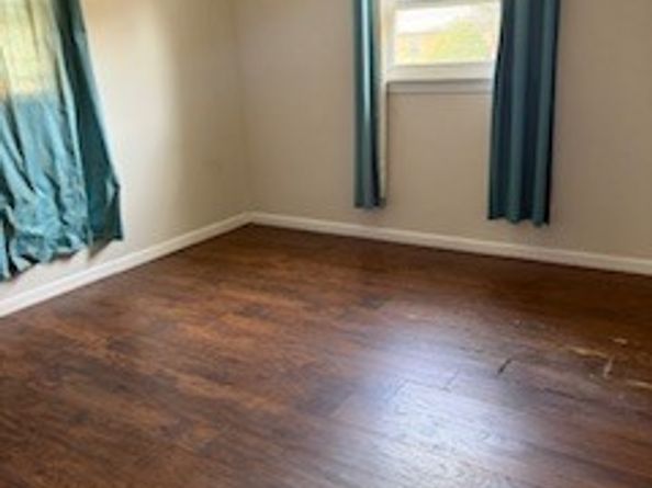 111 McGrath Court, Stratford CT 06615