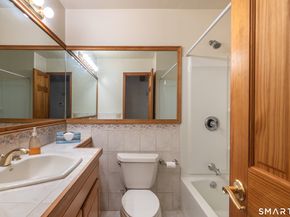105 Bear Paw Road, Bridgeport CT 06606