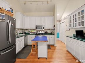 29 Greystone 29, Shelton CT 06484