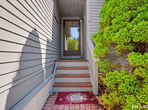 29 Greystone 29, Shelton CT 06484