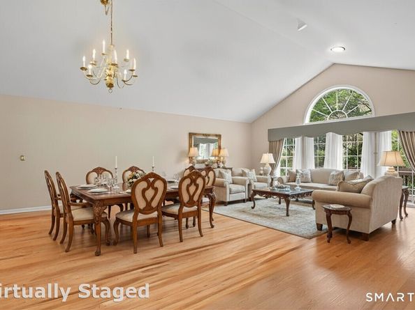 29 Greystone 29, Shelton CT 06484
