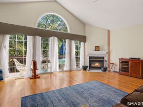 29 Greystone 29, Shelton CT 06484