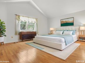 29 Greystone 29, Shelton CT 06484