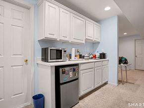 29 Greystone 29, Shelton CT 06484