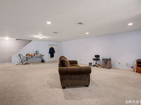 29 Greystone 29, Shelton CT 06484