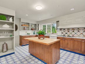 530 Roxbury Road, Stamford CT 06902