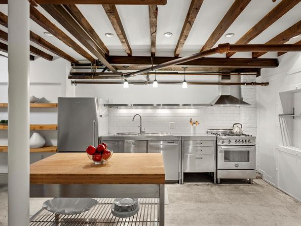 222 East 17th Street GARDEN, New York NY 10003