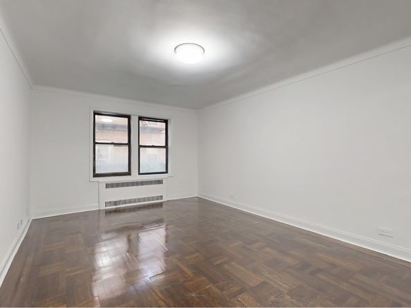 221 East 18th Street 1E, Brooklyn NY 11226
